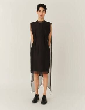 The Garment Vivaldi Shift Midi Dress in Black 8